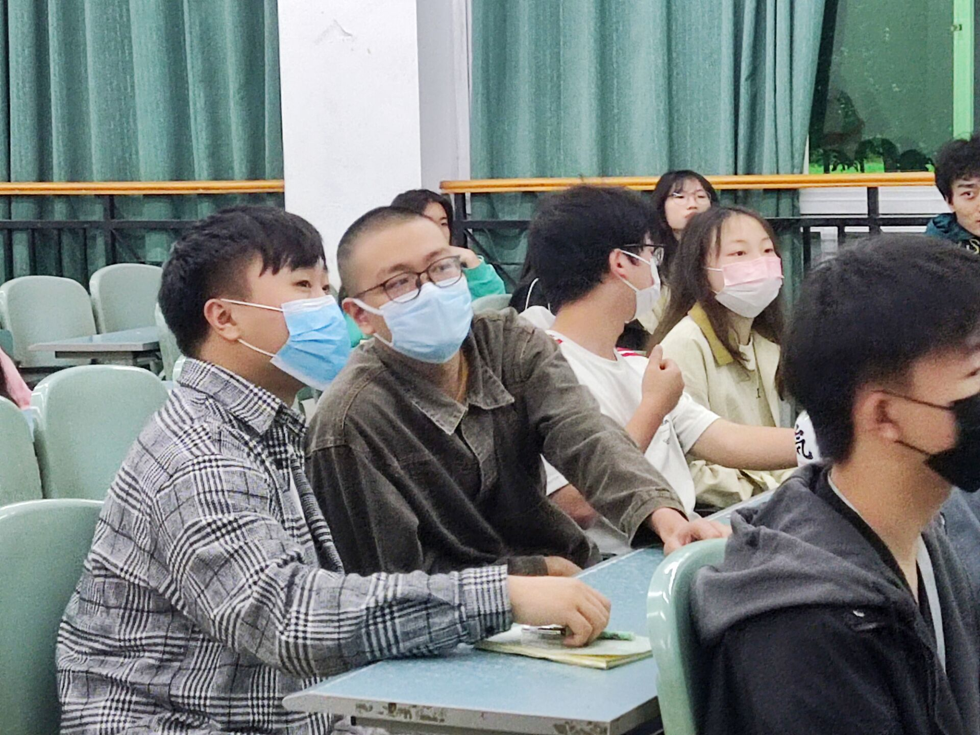 图片2.png 图片2.png